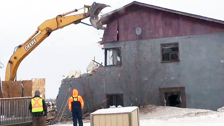 Residential school demolished in Île-à-la-Crosse