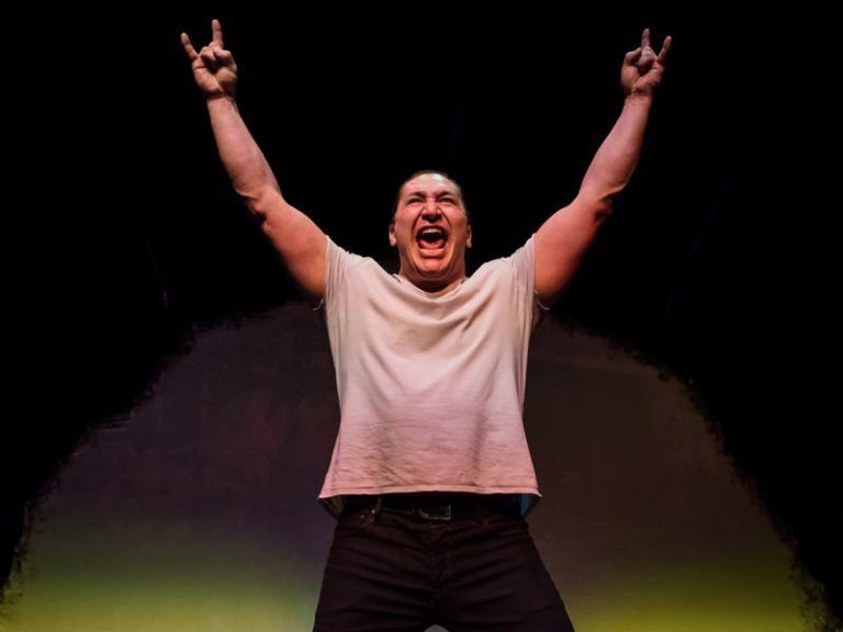 One-man play explores racism, violence and alcohol abuse through the eyes of a young Métis comic