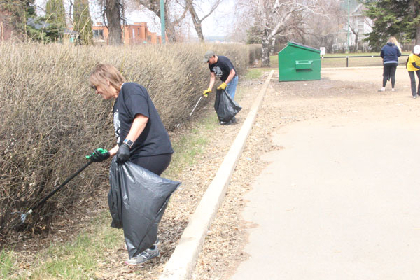 Prince Albert schools taking part in clean up challenge across city