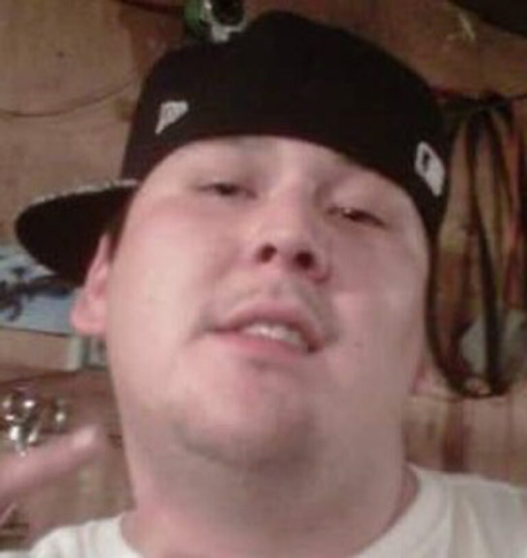 La Loche RCMP issue warrant for 33-year-old who evaded police