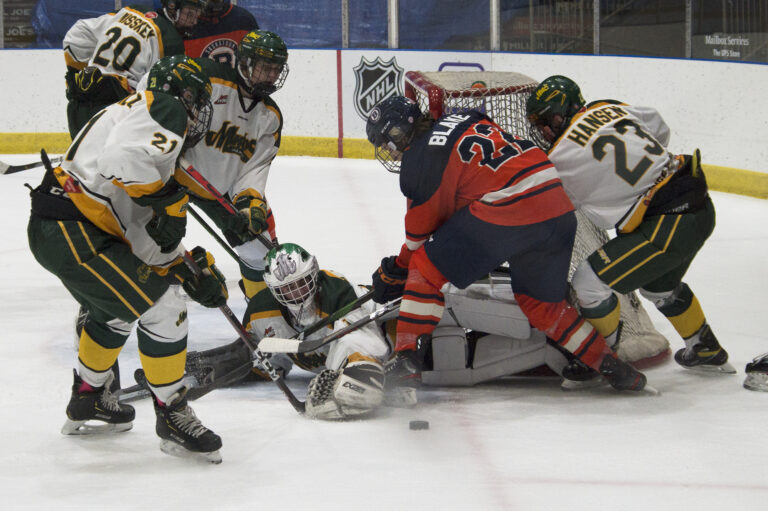 Mintos turn tables on Blazers in home opener