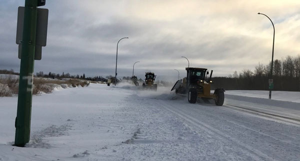 Province sends out reminder around snowplow safety