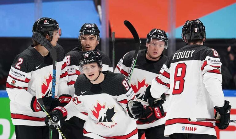 Schneider picks up an assist in Canada’s win over Italy