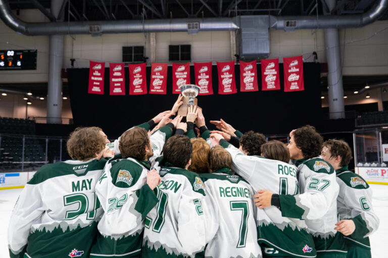 Silvertips win fifth U.S. Division title in last seven years