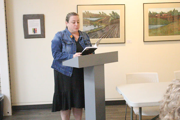 Saskatoon poets bring group reading to Prince Albert