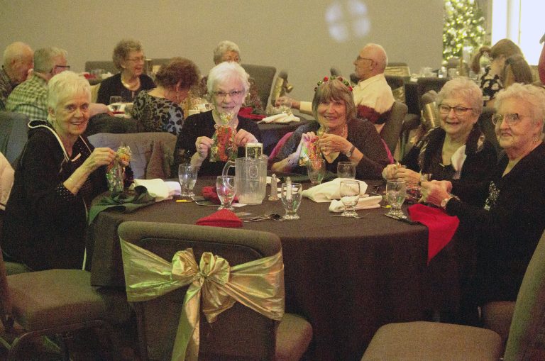 Inaugural Christmas banquet brings seniors and Gen Z together