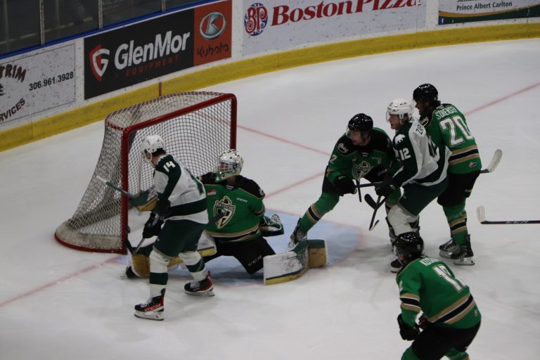 Raiders can’t overcome slow start in loss to Silvertips