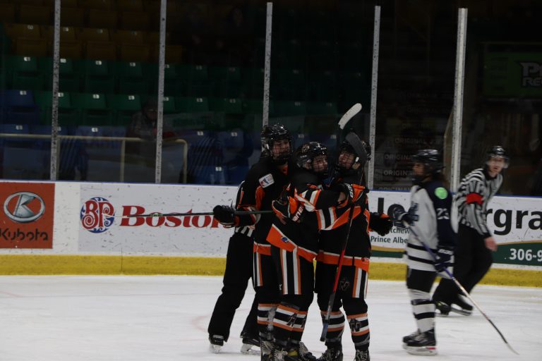 Northern Bears edge Swift Current to start weekend series
