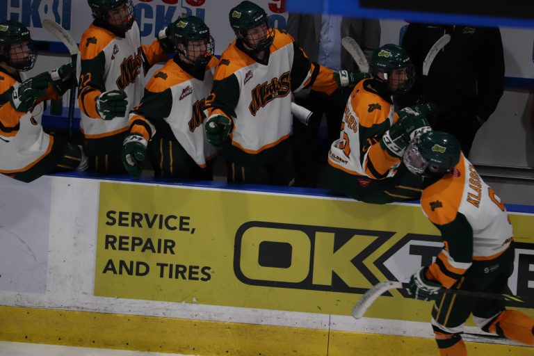 Kraus shutout leads Mintos to victory over Warman