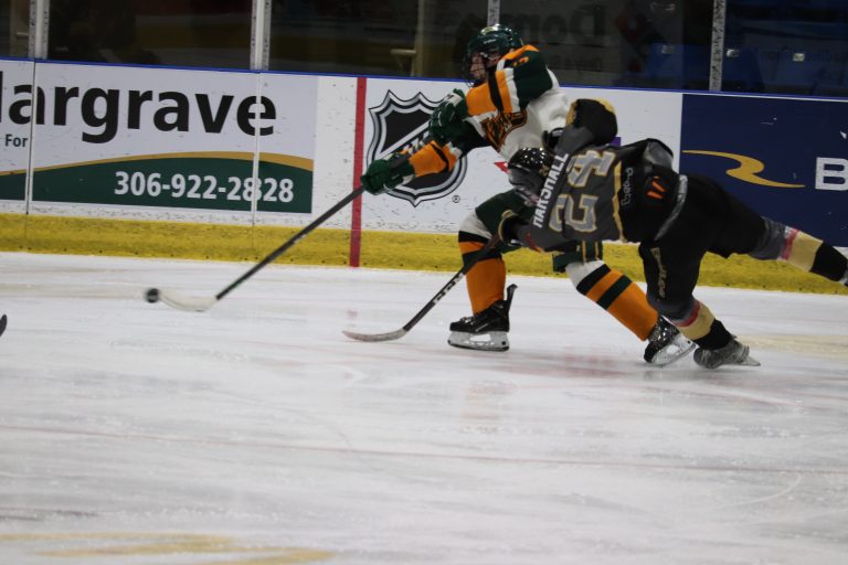 Pair of Patterson goals power Mintos to Monday matinee victory over Warman