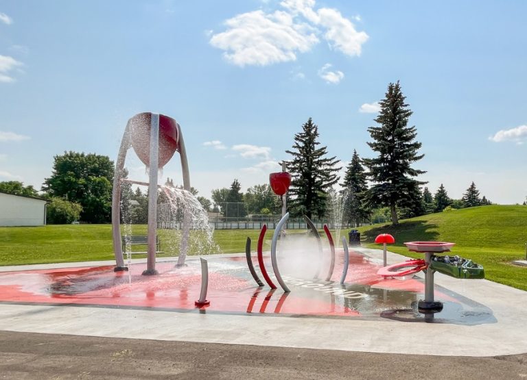 City temporarily closes 2 spray parks due to vandalism