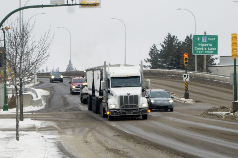 Canada’s trucking industry needs thousands of drivers