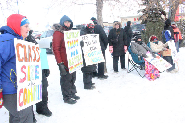 Prince Albert teachers hit the streets for 2nd 1-day strike