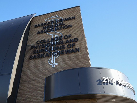 Oversight body alleges Saskatoon doctor crossed the line with abortion comments