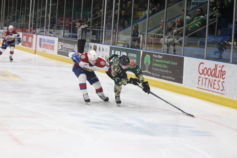 Raiders salvage point, fall in overtime to Oil Kings