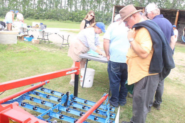 Conservation Learning Centre partners with SaskOrganics for Field Day