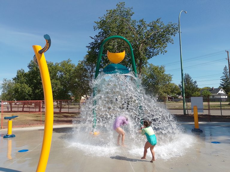 New Midtown Community Centre Spray Park now open