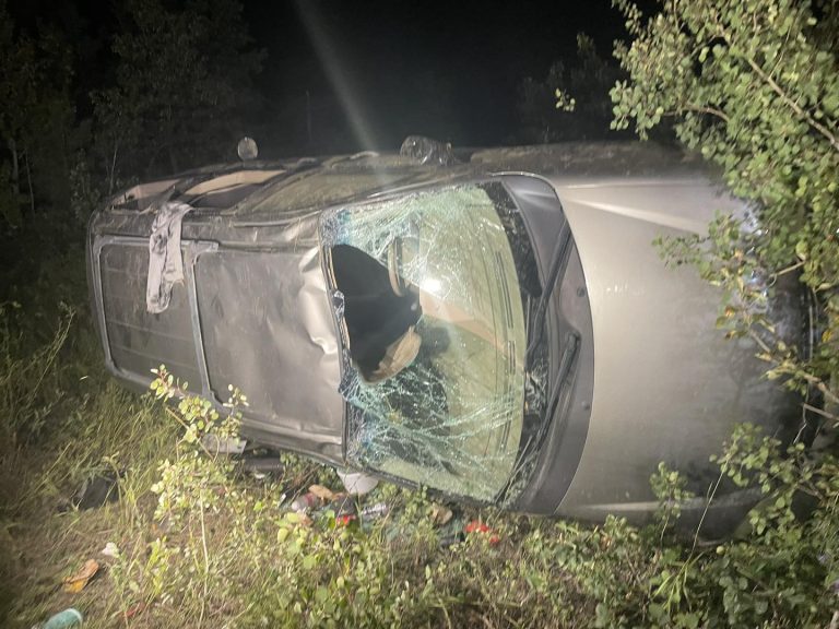 One injury reported in Sturgeon Lake rollover