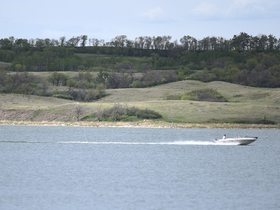 Regina Beach reopens after E. coli levels fall