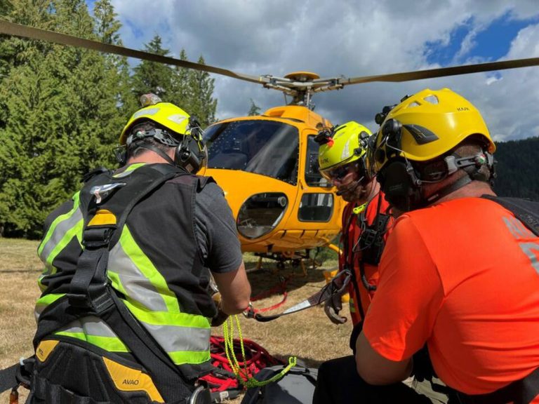 Three brothers found after getting lost, overnight stay on North Vancouver trails